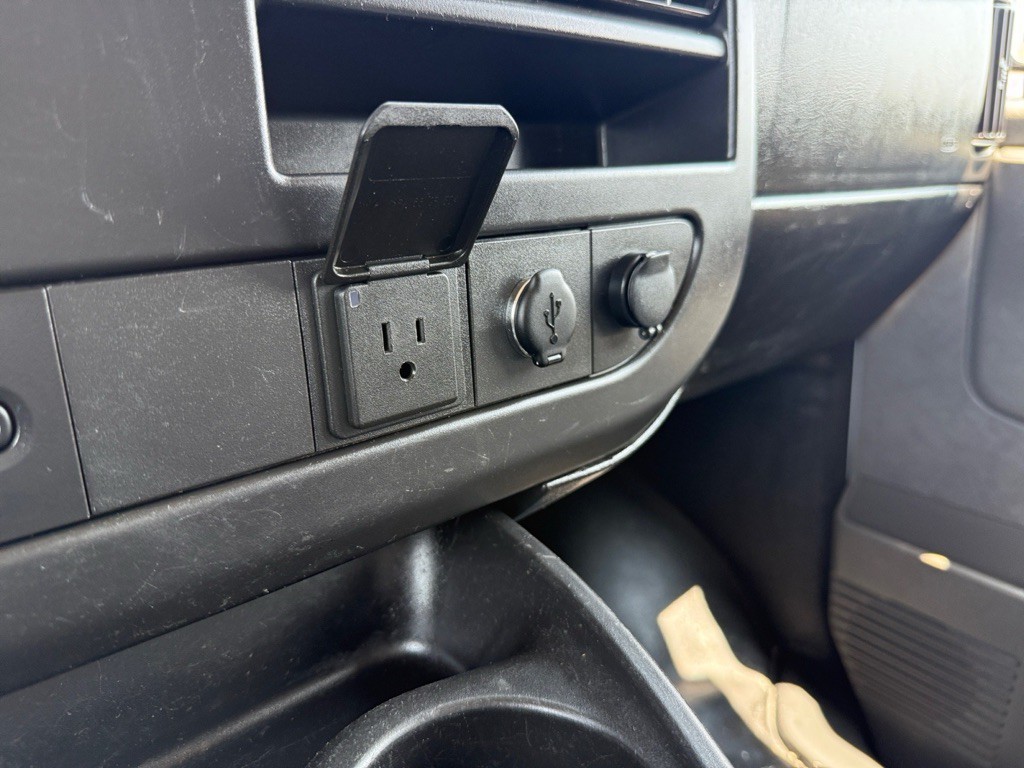 2019 GMC Savana Image 21