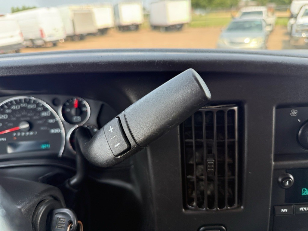 2019 GMC Savana Image 22