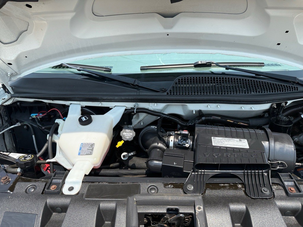 2019 GMC Savana Image 32