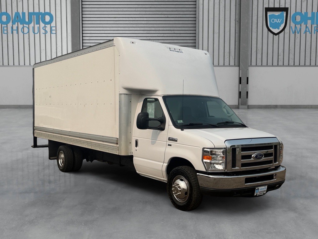 2019 Ford Econoline Image 3