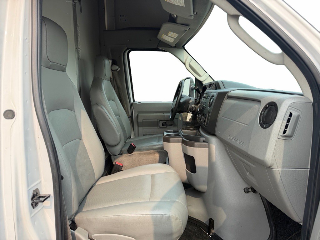 2019 Ford Econoline Image 10