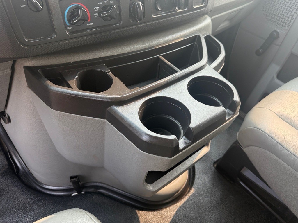 2019 Ford Econoline Image 17