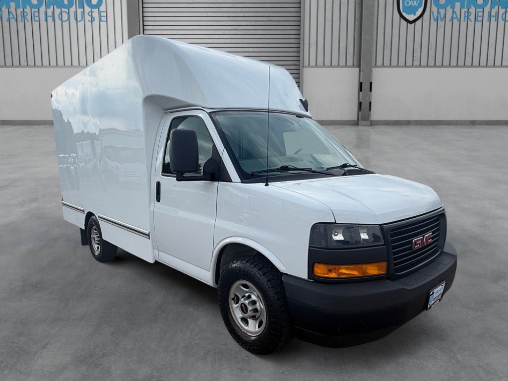 2019 GMC Savana Image 2