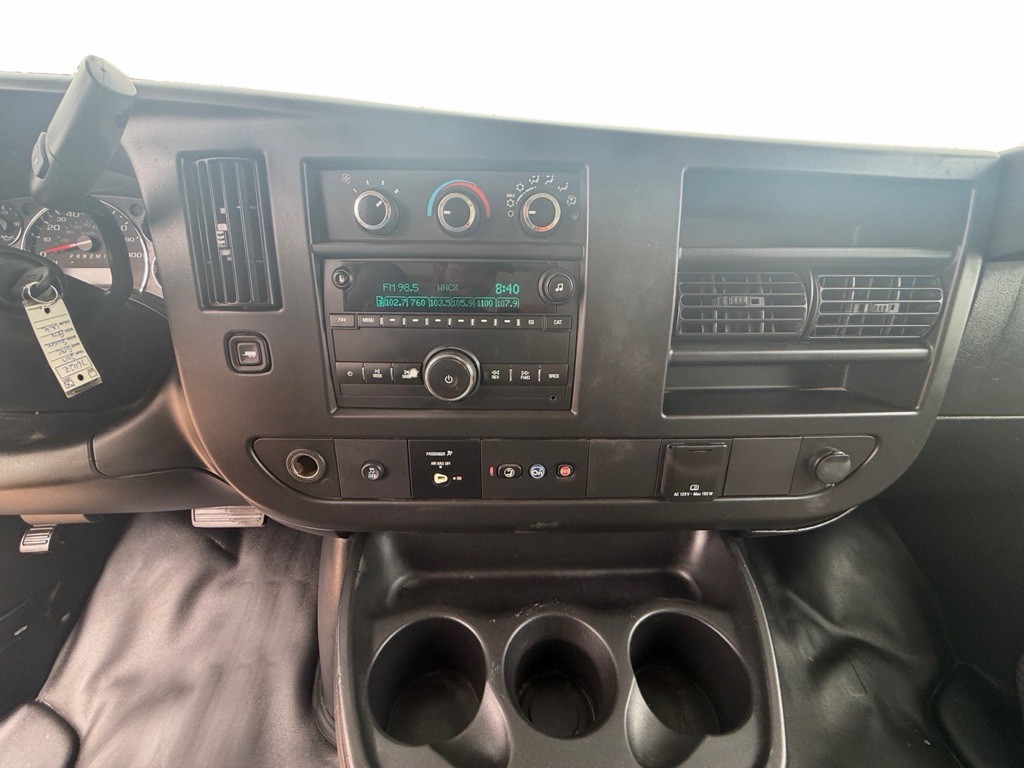 2019 GMC Savana Image 15