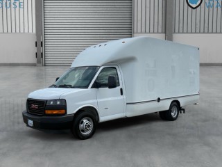 Image for 2018 GMC Savana G3500 14FT Box V8 ID: 7562910