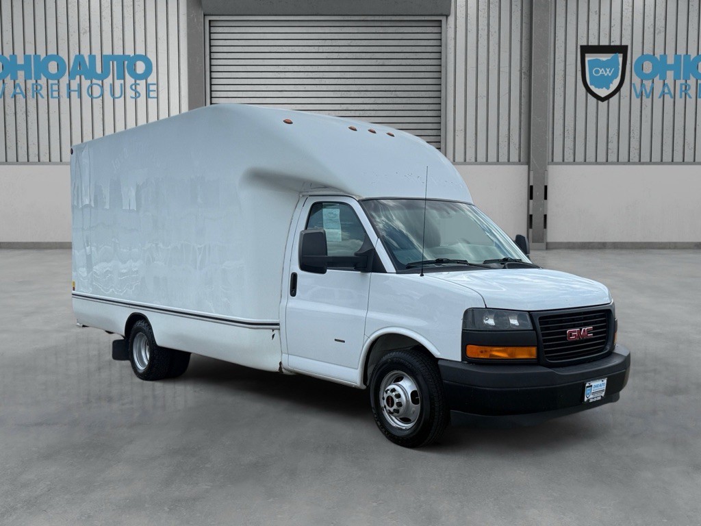 2018 GMC Savana Image 3