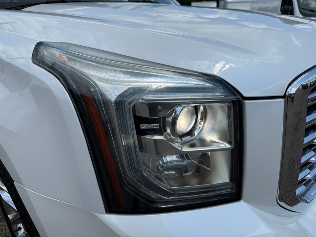 2018 GMC Yukon Image 42
