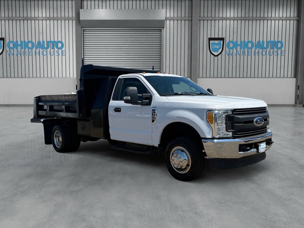 2017 Ford F-350 Image 2