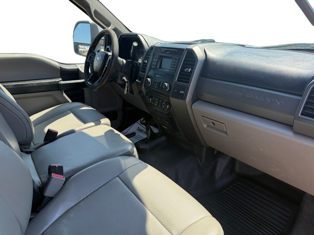 2017 Ford F-350 Image 9