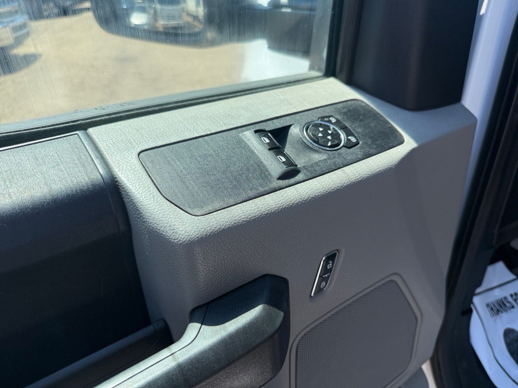2017 Ford F-350 Image 18
