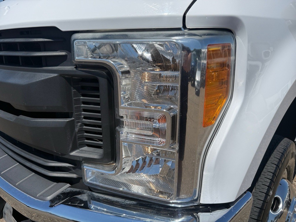 2017 Ford F-350 Image 21