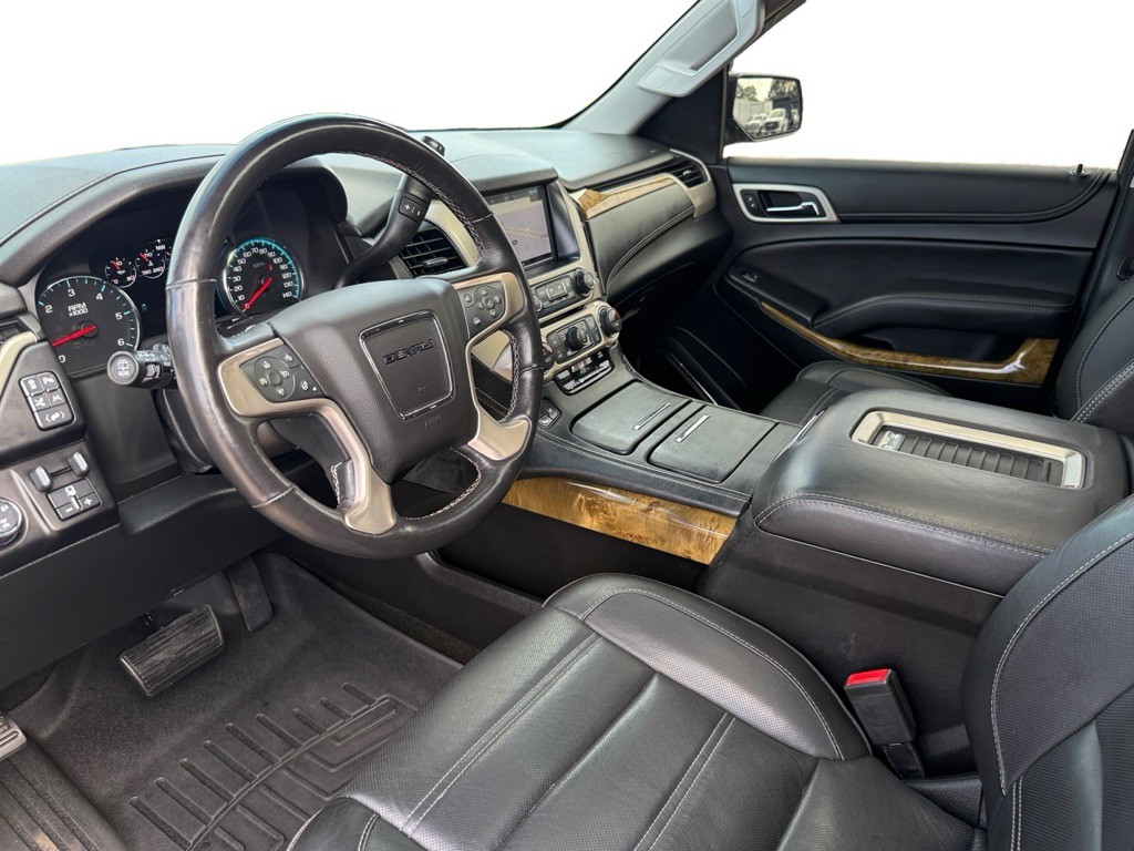 2017 GMC Yukon Image 10