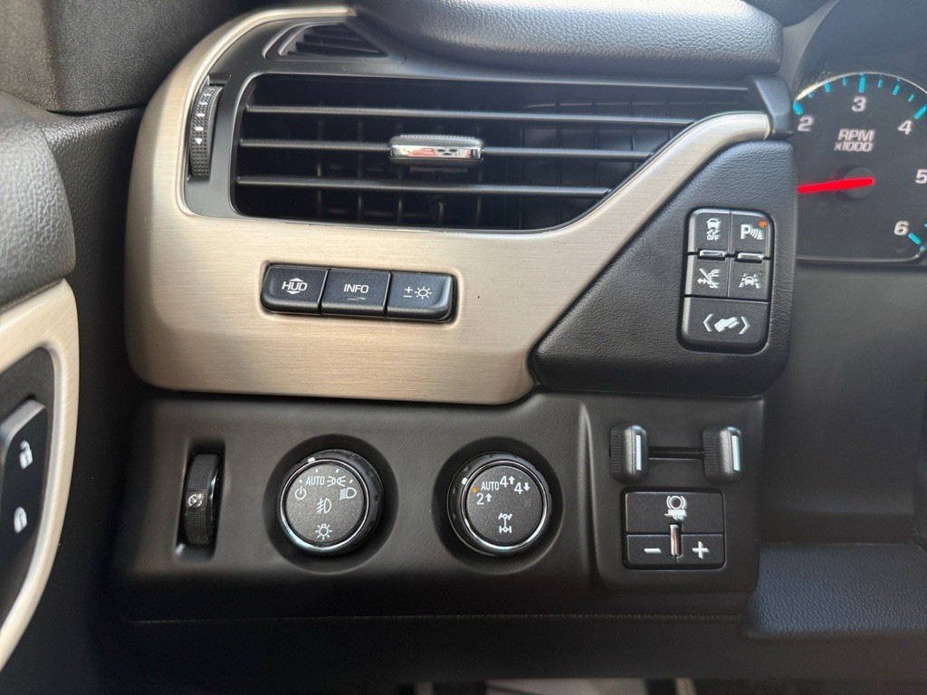 2017 GMC Yukon Image 30