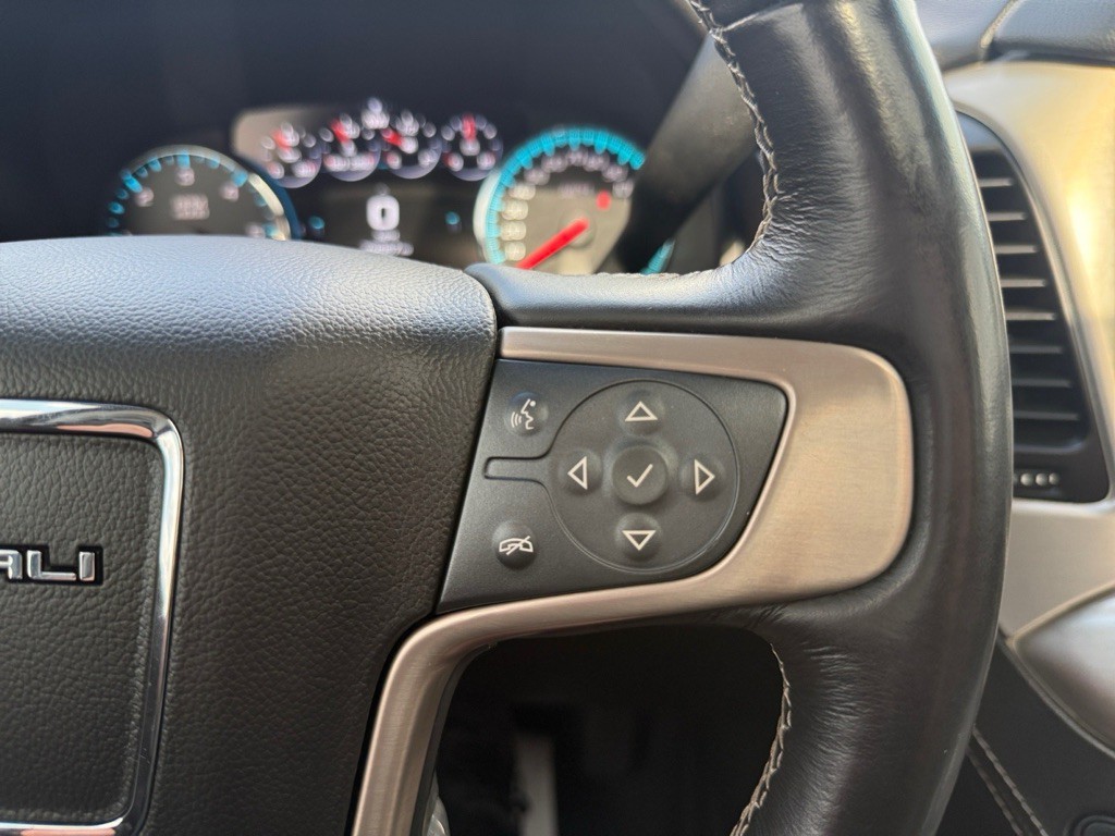 2017 GMC Yukon Image 32