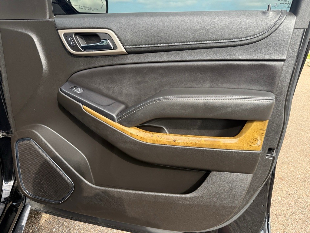 2017 GMC Yukon Image 38