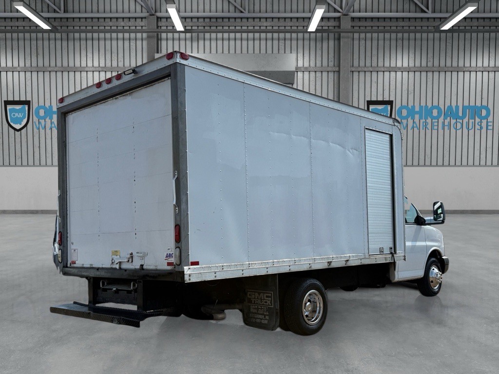 2007 GMC Savana Image 7