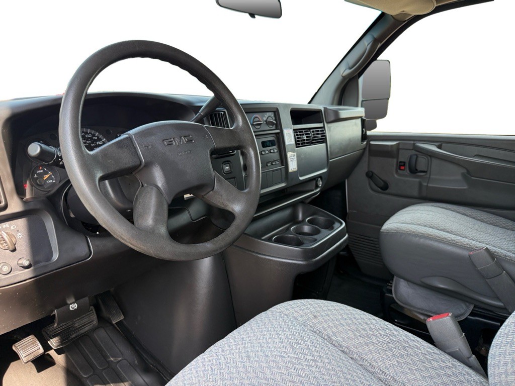 2007 GMC Savana Image 10