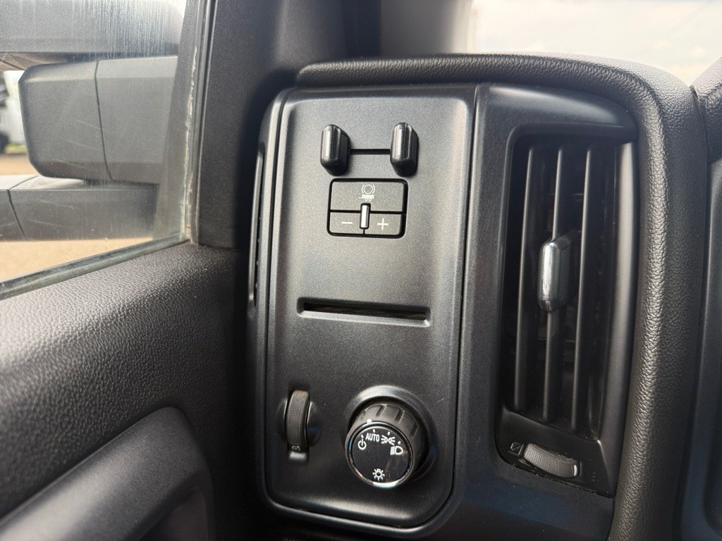 2019 Chevrolet Silverado 1500 Image 17