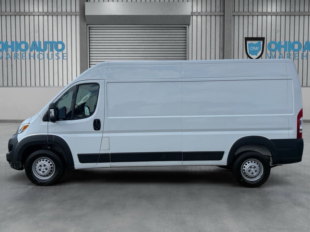 2025 RAM Promaster Image 4
