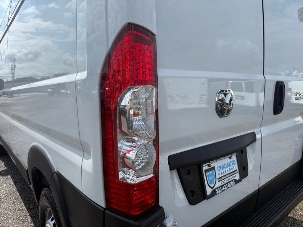 2025 RAM Promaster Image 29