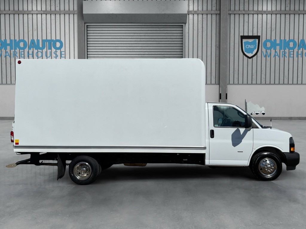 2019 Chevrolet Express Image 4