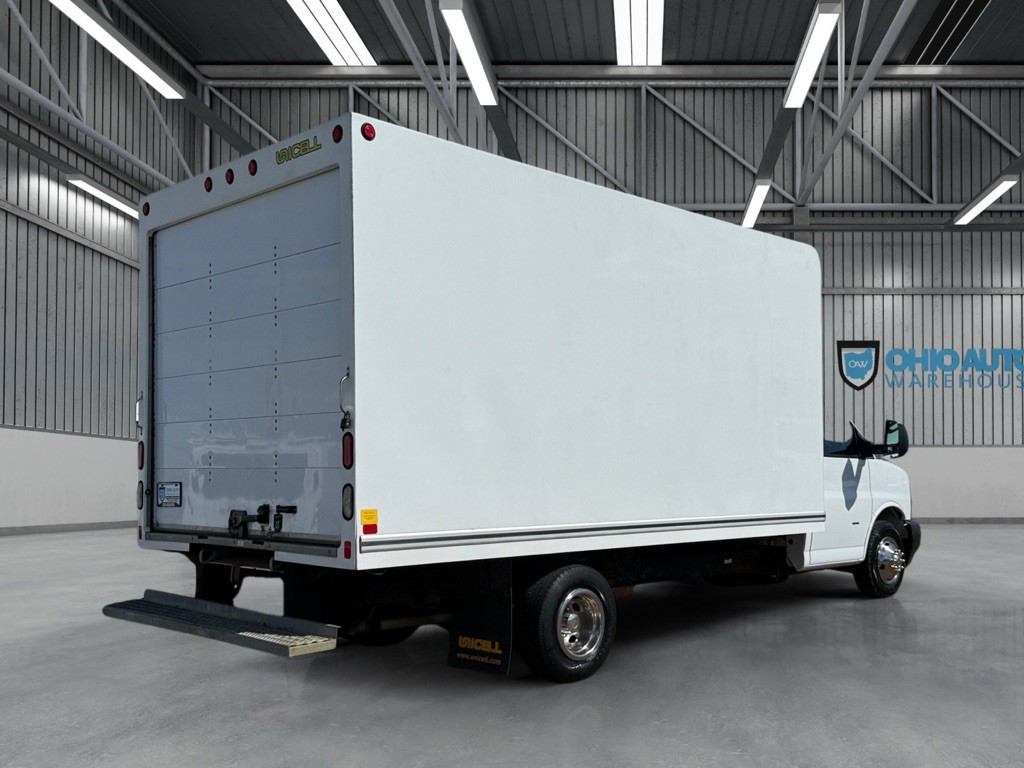2019 Chevrolet Express Image 7
