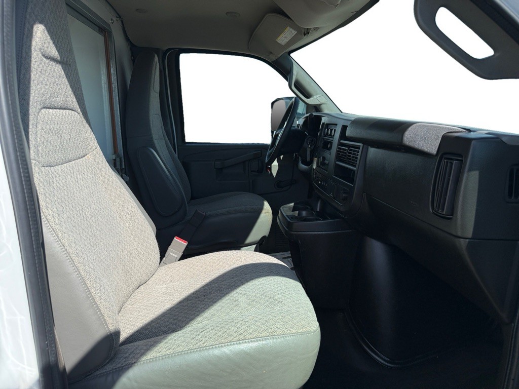 2019 Chevrolet Express Image 11