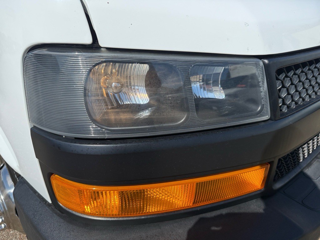 2019 Chevrolet Express Image 23