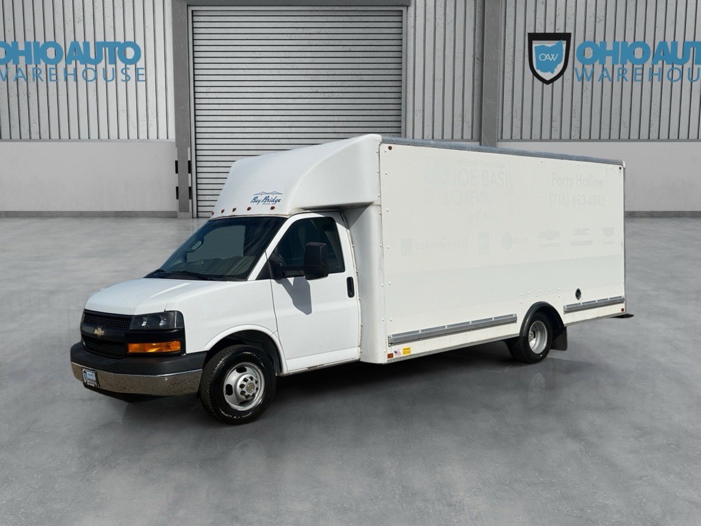 2021 Chevrolet Express Image 1
