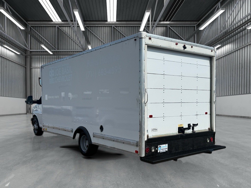 2021 Chevrolet Express Image 5