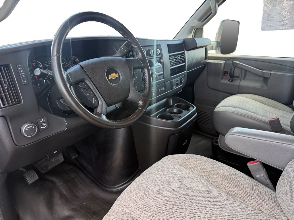 2021 Chevrolet Express Image 8
