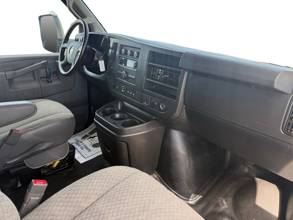 2021 Chevrolet Express Image 9