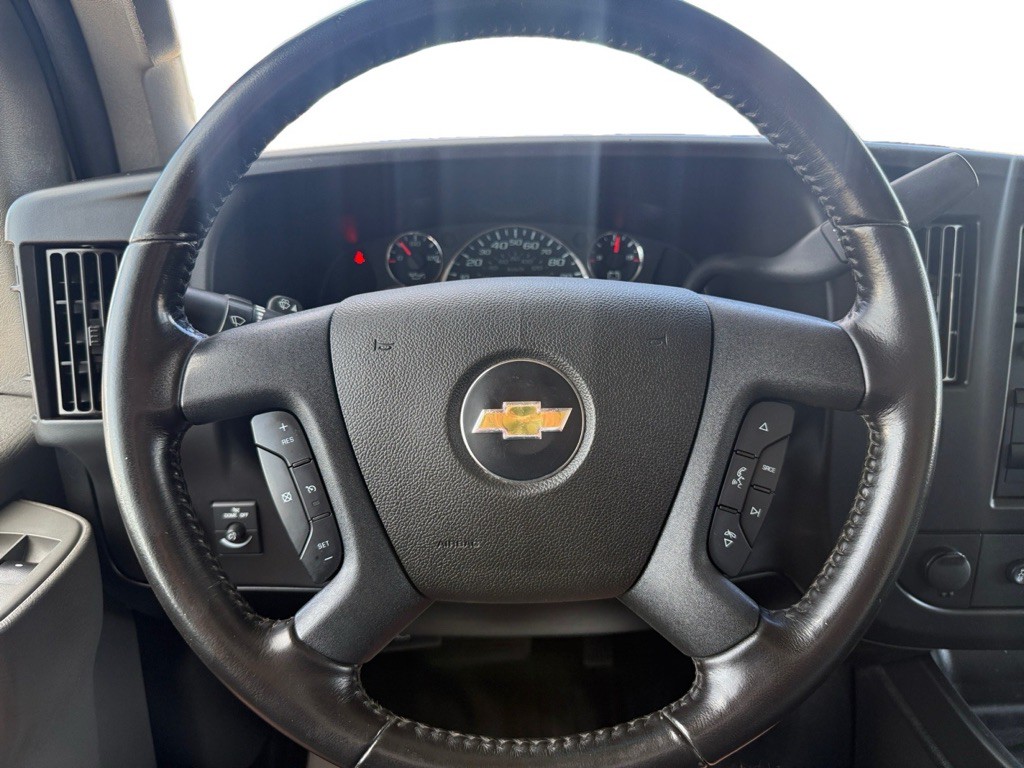 2021 Chevrolet Express Image 11