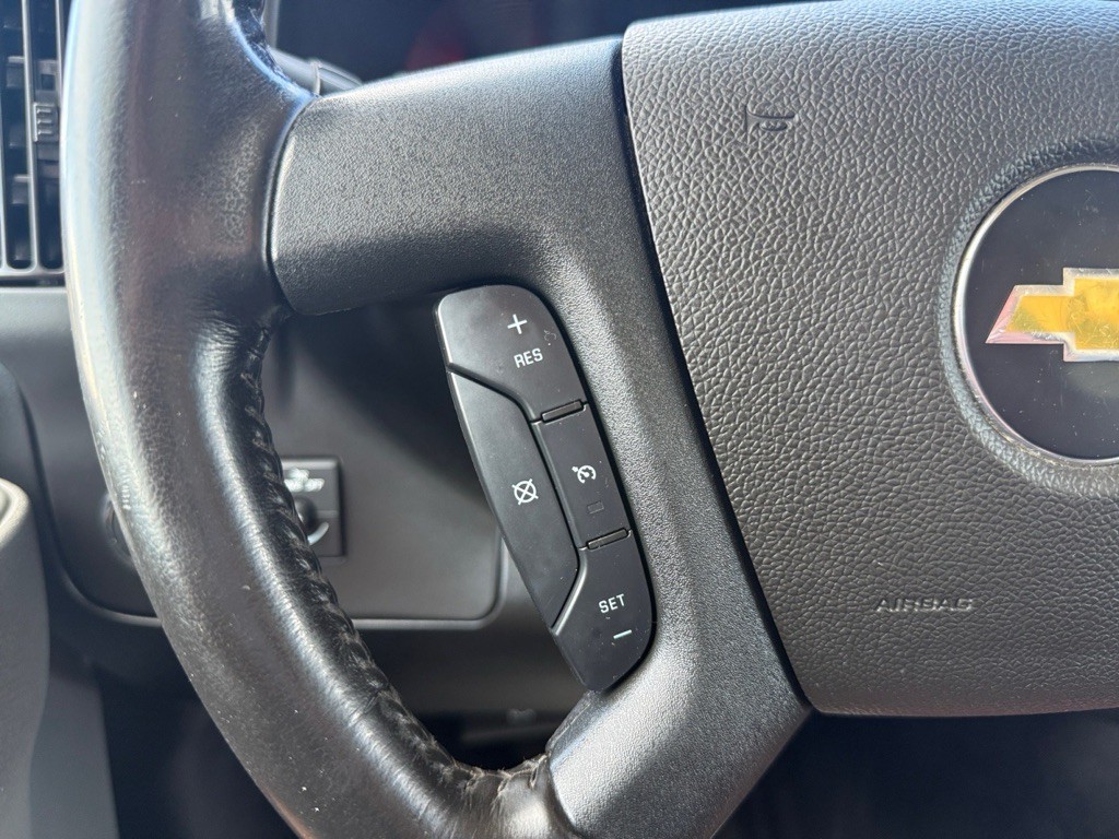2021 Chevrolet Express Image 17