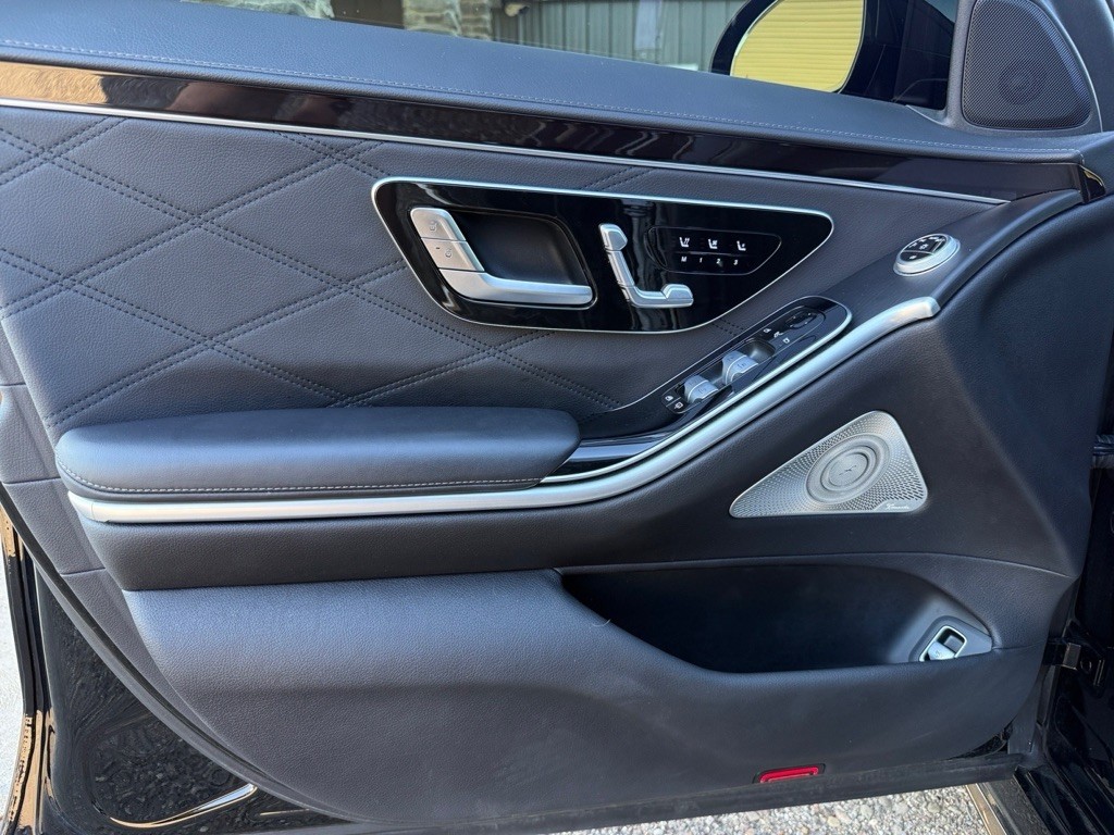 2025 Mercedes-Benz S-Class Image 32