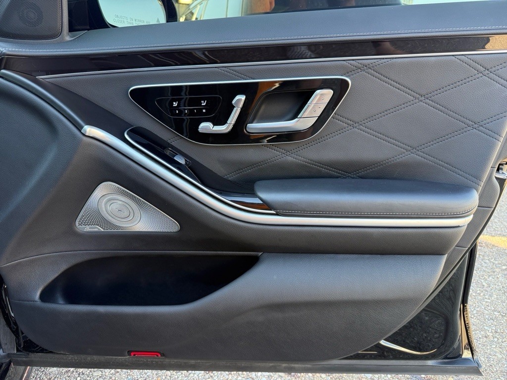2025 Mercedes-Benz S-Class Image 33