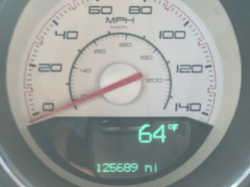 2014 Dodge Challenger Image 11