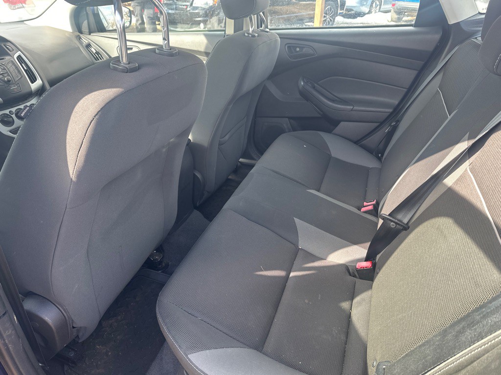 2012 Ford Focus Image 8