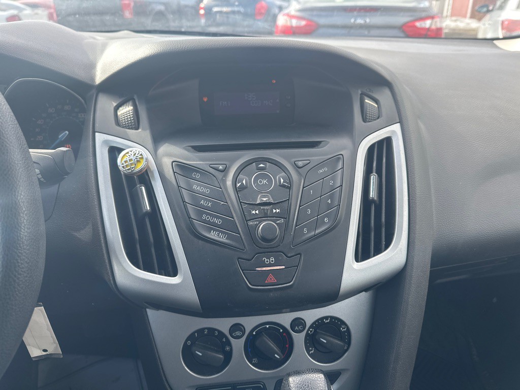 2012 Ford Focus Image 10