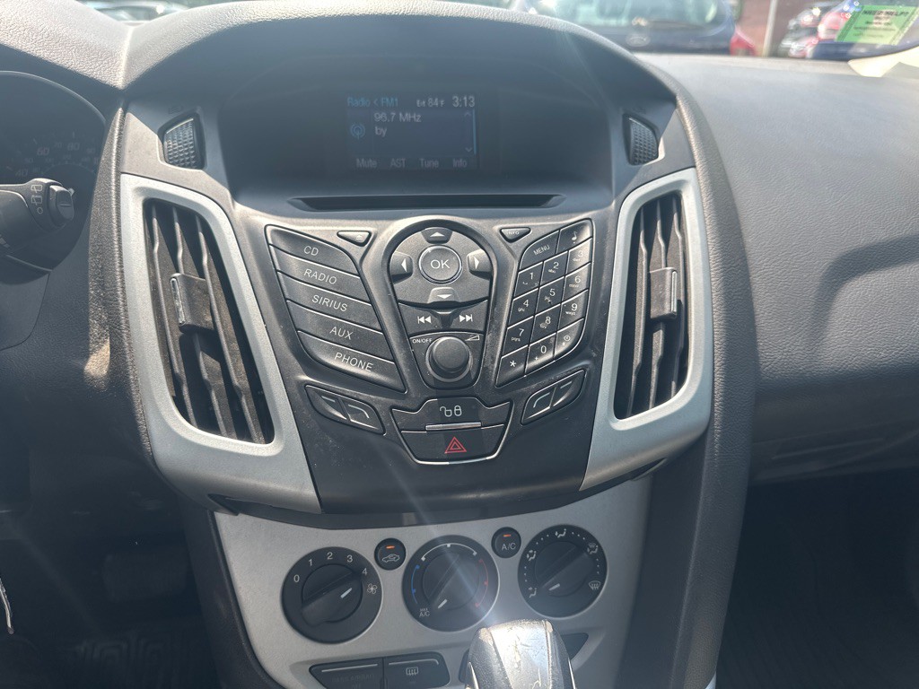 2012 Ford Focus Image 11