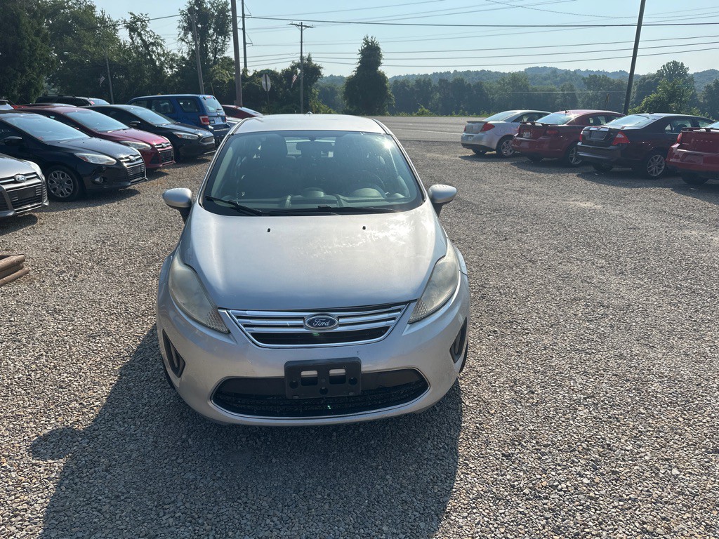 2012 Ford Fiesta Image 2