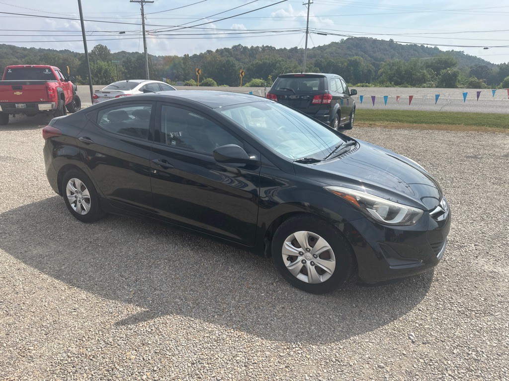 2016 Hyundai Elantra Image 3