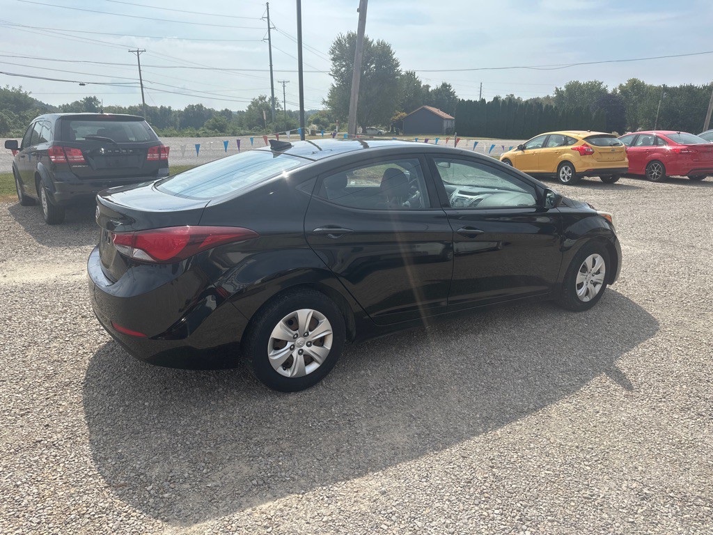2016 Hyundai Elantra Image 4