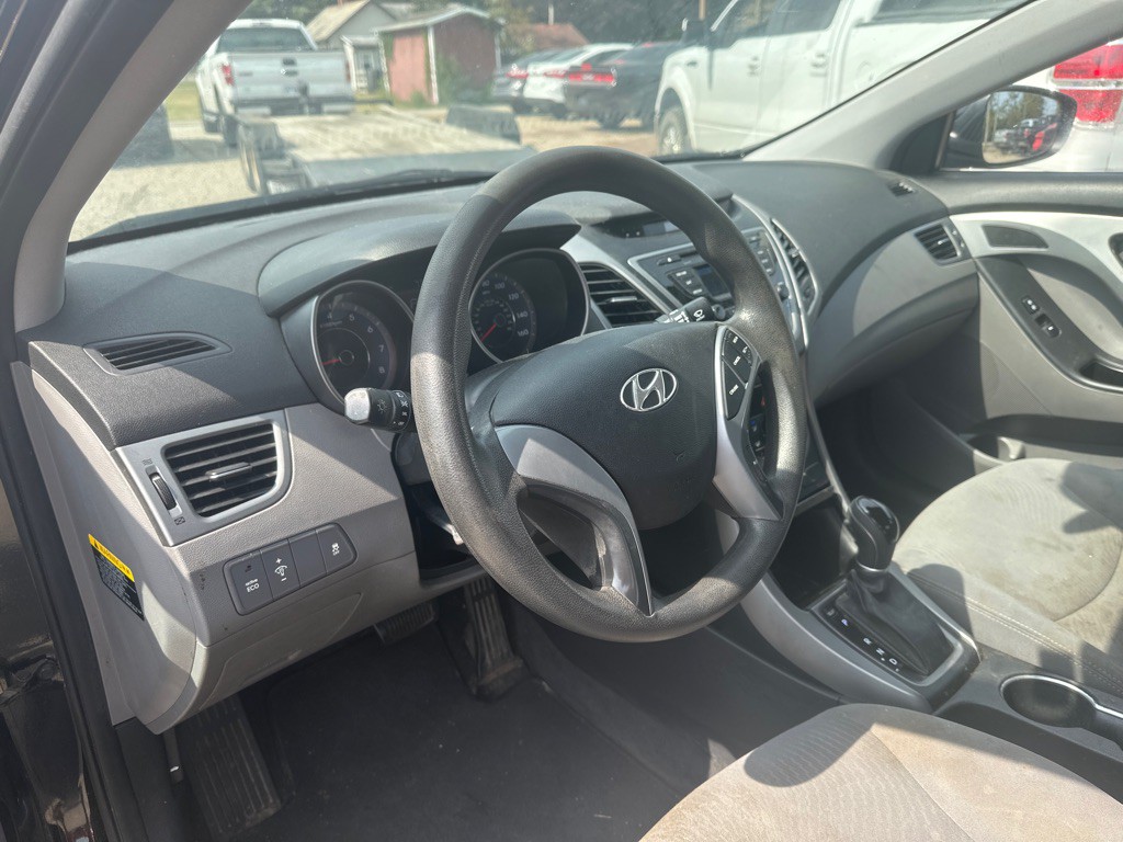 2016 Hyundai Elantra Image 7