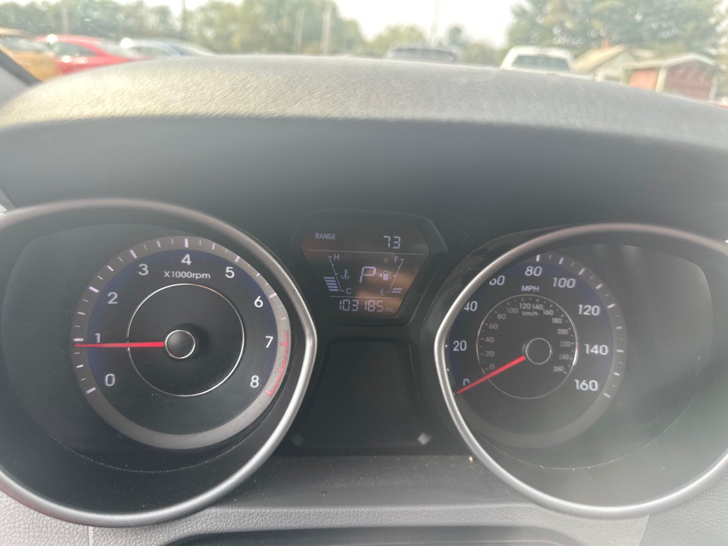 2016 Hyundai Elantra Image 10