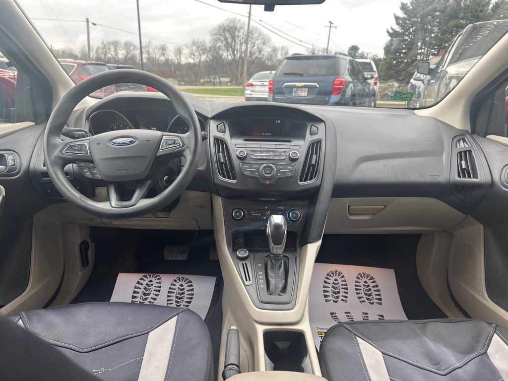 2015 Ford Focus Image 8