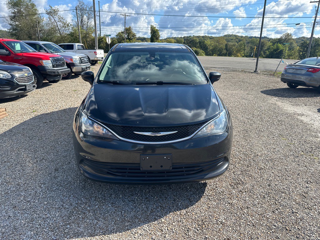 2017 Chrysler Pacifica Image 2