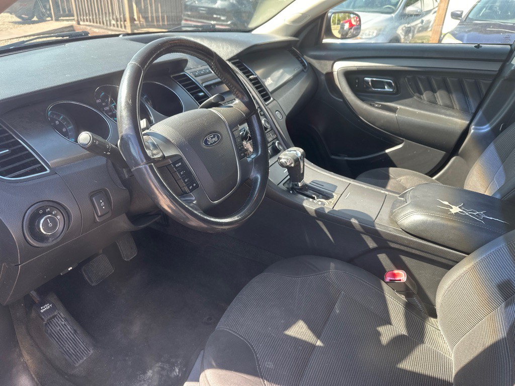 2012 Ford Taurus Image 7