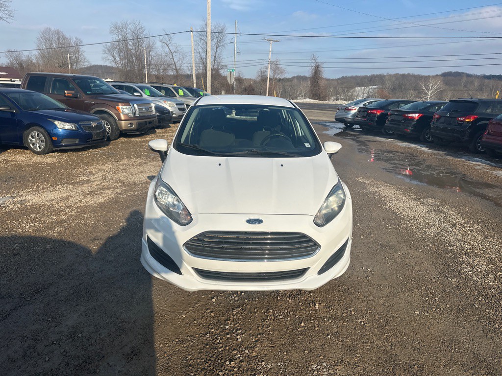 2016 Ford Fiesta Image 2