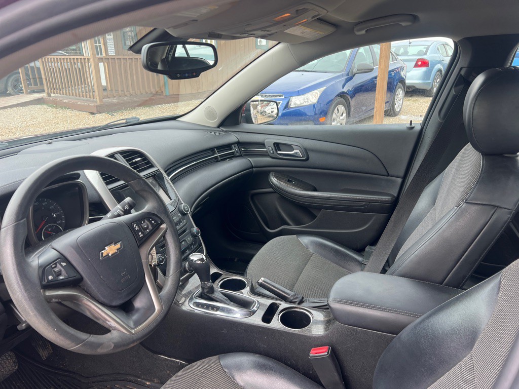 2015 Chevrolet Malibu Image 6